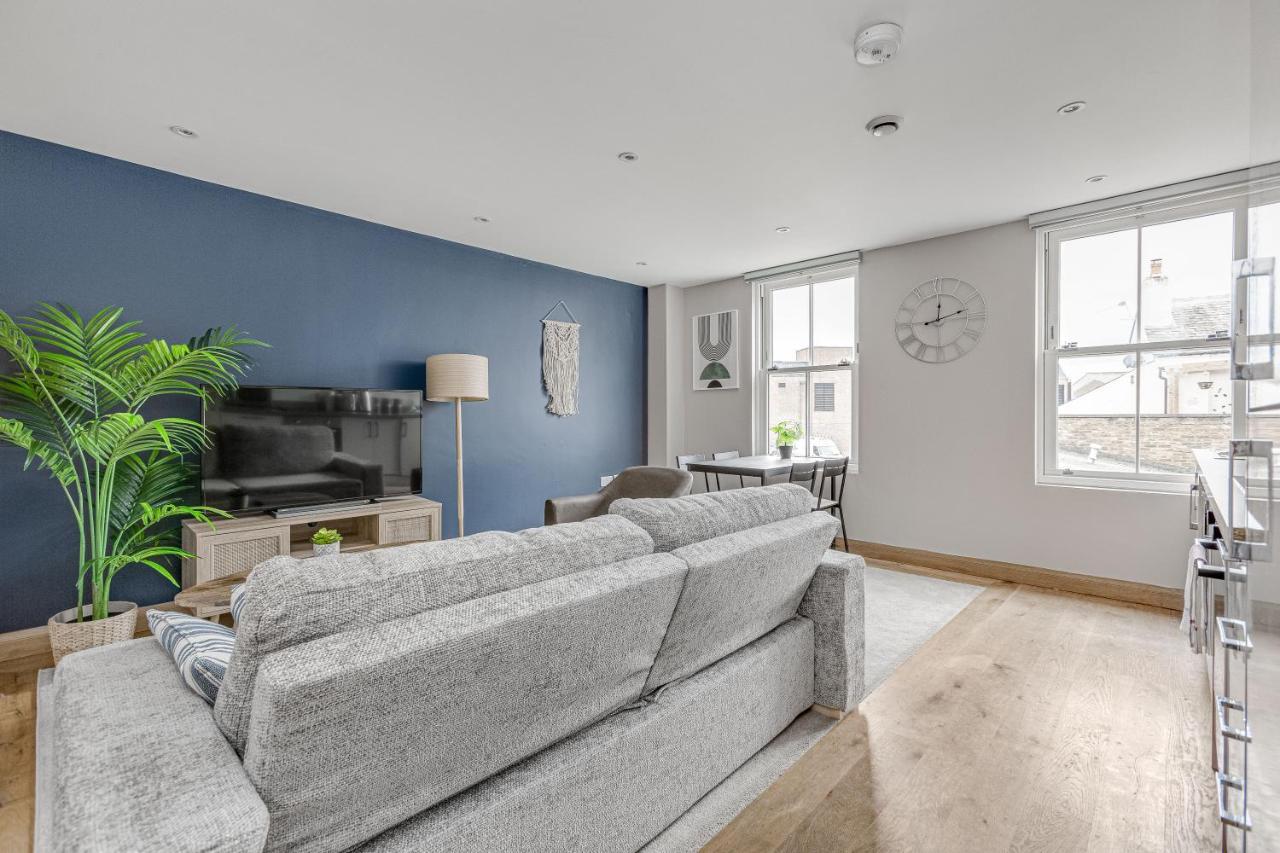 Contemporary 2 Bedroom Apt, Town Centre By Tent Serviced Apartments Chertsey Zewnętrze zdjęcie
